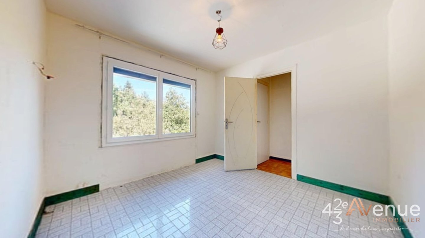 Maison individuelle A VENDRE - BEAUZAC - 163.2 m2 - 127 000 &euro;