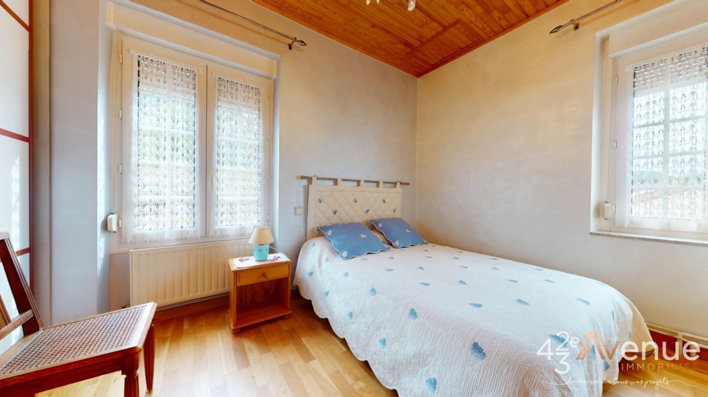 MAISON A VENDRE - BEAUZAC - 160 m2 - 180 000 &euro;