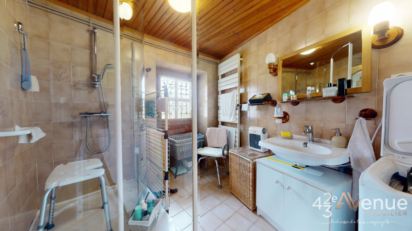 MAISON A VENDRE - BEAUZAC - 160 m2 - 180 000 &euro;