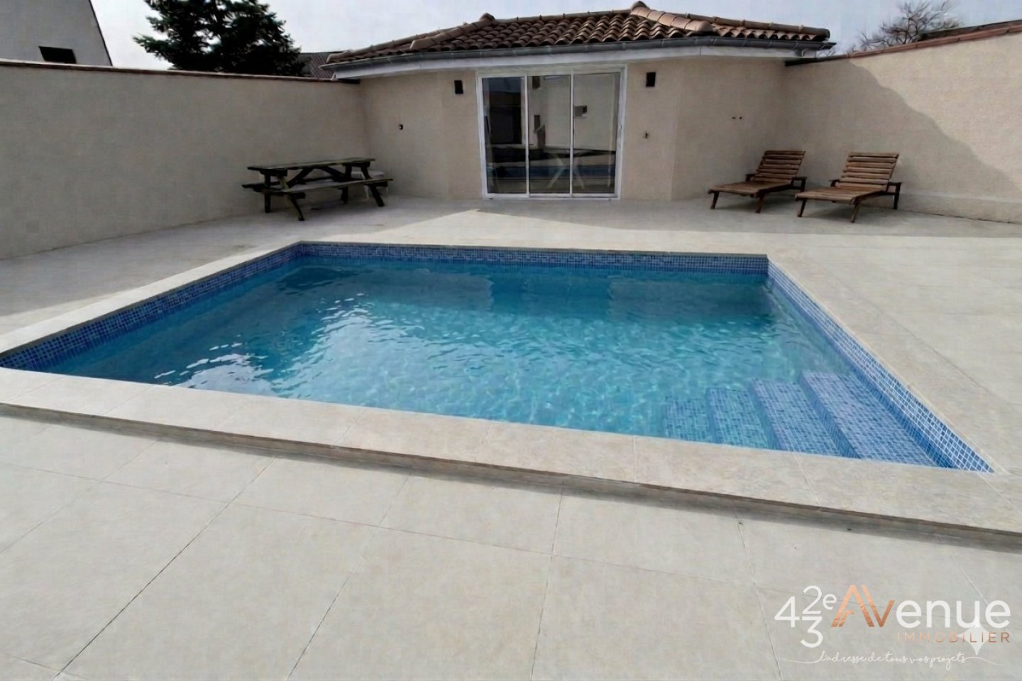 MAISON A VENDRE - BONSON - 231 m2 - 469�000�&euro;