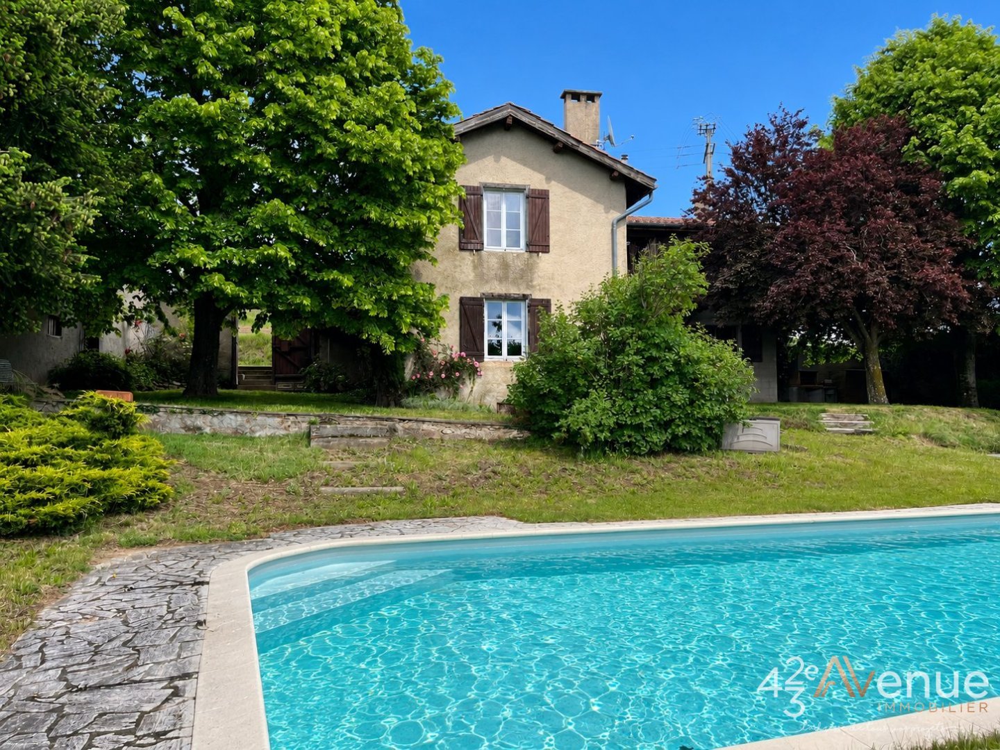 MAISON A VENDRE - CHEVRIERES - 121 m2 - 241 500 &euro;