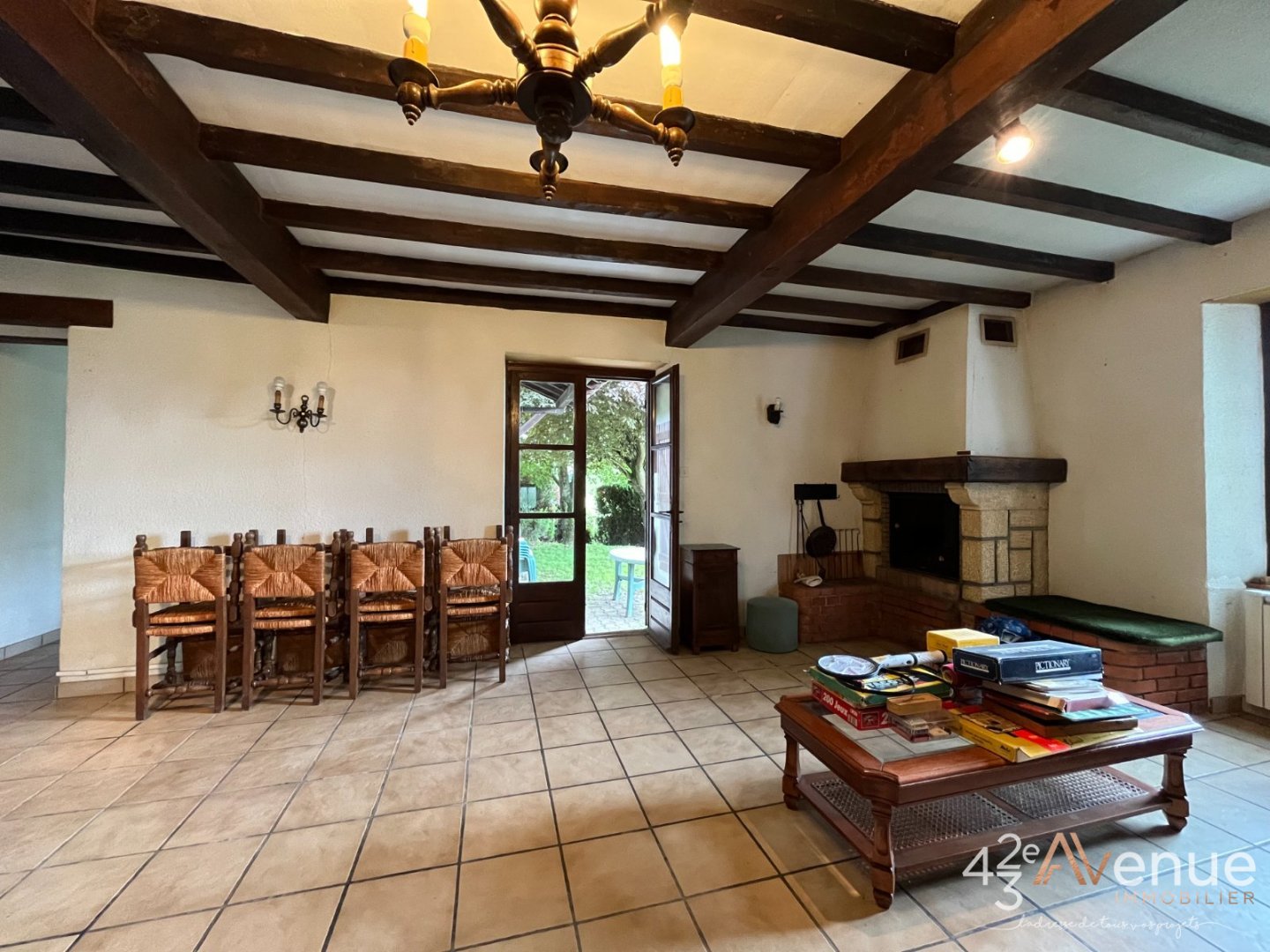 MAISON A VENDRE - CHEVRIERES - 121 m2 - 241 500 &euro;