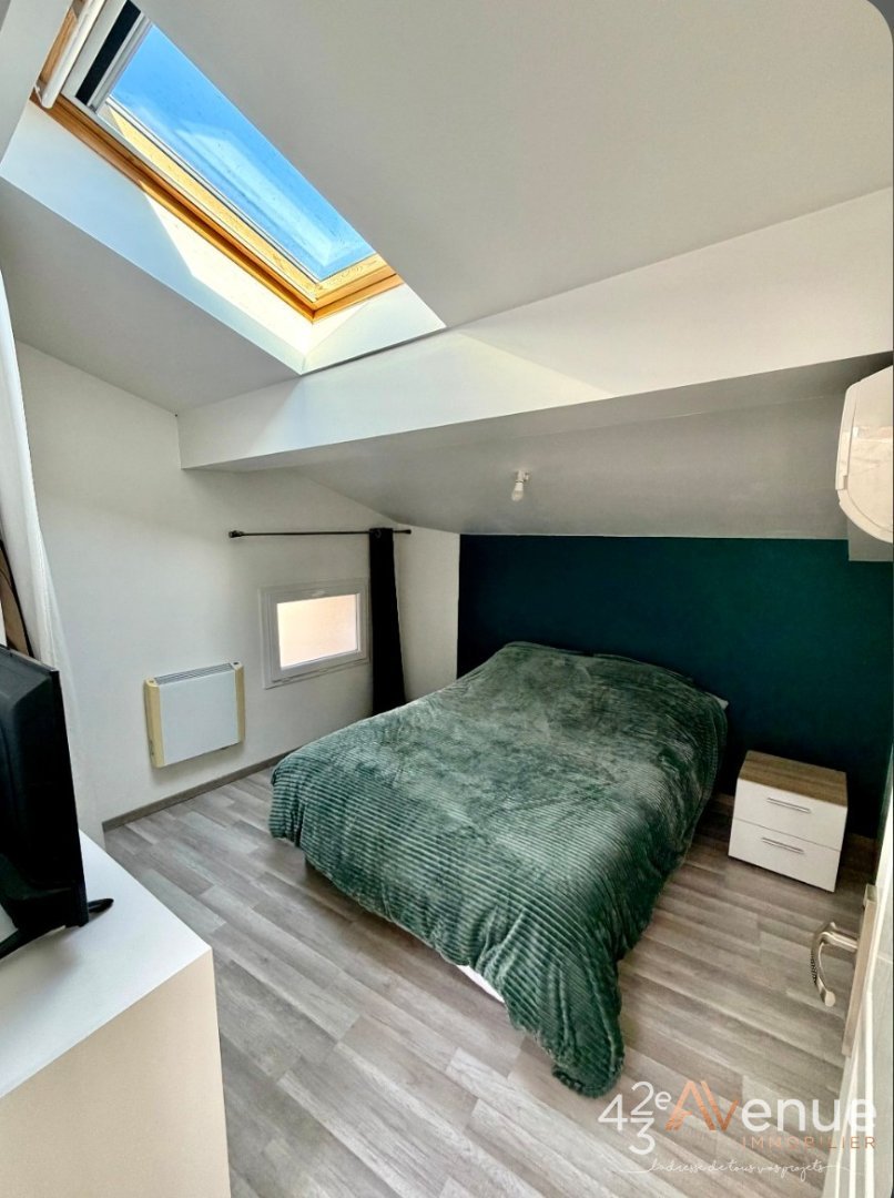 MAISON DE VILLAGE A VENDRE - GENILAC - 68.8 m2 - 195�000�&euro;