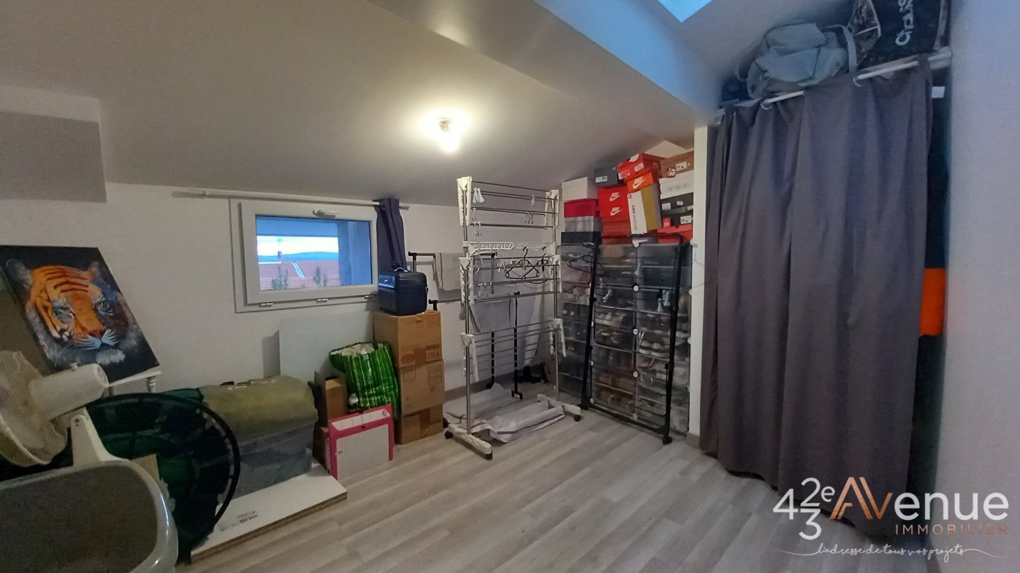 MAISON DE VILLAGE A VENDRE - GENILAC - 68.8 m2 - 195�000�&euro;