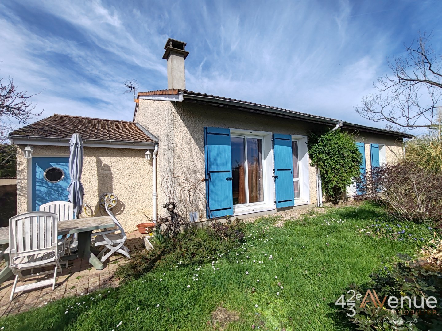 MAISON A VENDRE - LA GRAND CROIX - 90 m2 - 297�000�&euro;