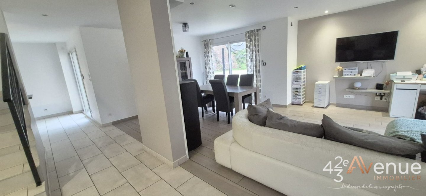 MAISON A VENDRE - LA RICAMARIE - 126 m2 - 245�000�&euro;