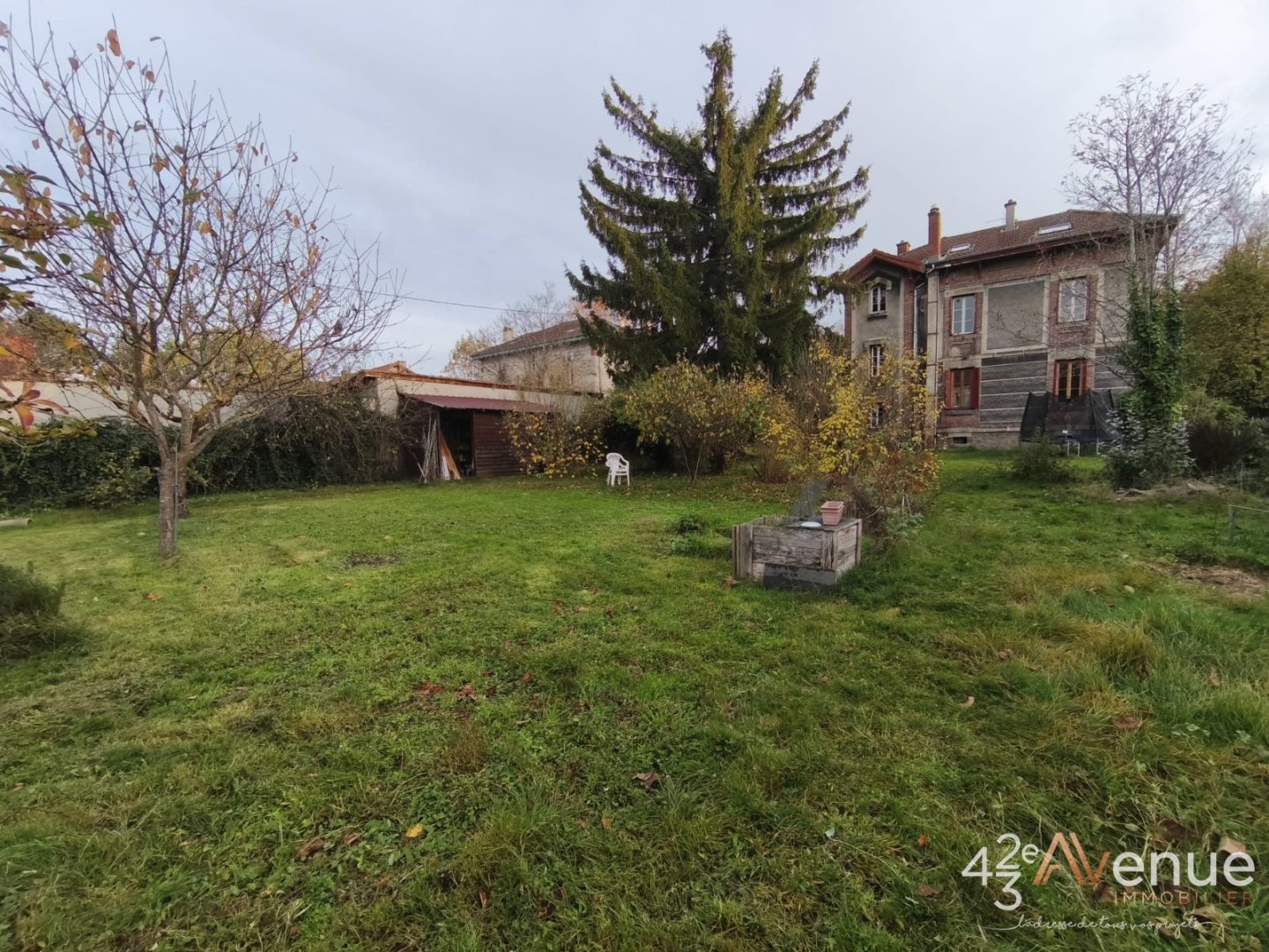 MAISON A VENDRE - LE CHAMBON FEUGEROLLES - 146 m2 - 175�000�&euro;
