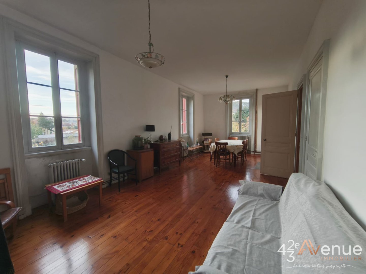 MAISON A VENDRE - LE CHAMBON FEUGEROLLES - 146 m2 - 175�000�&euro;