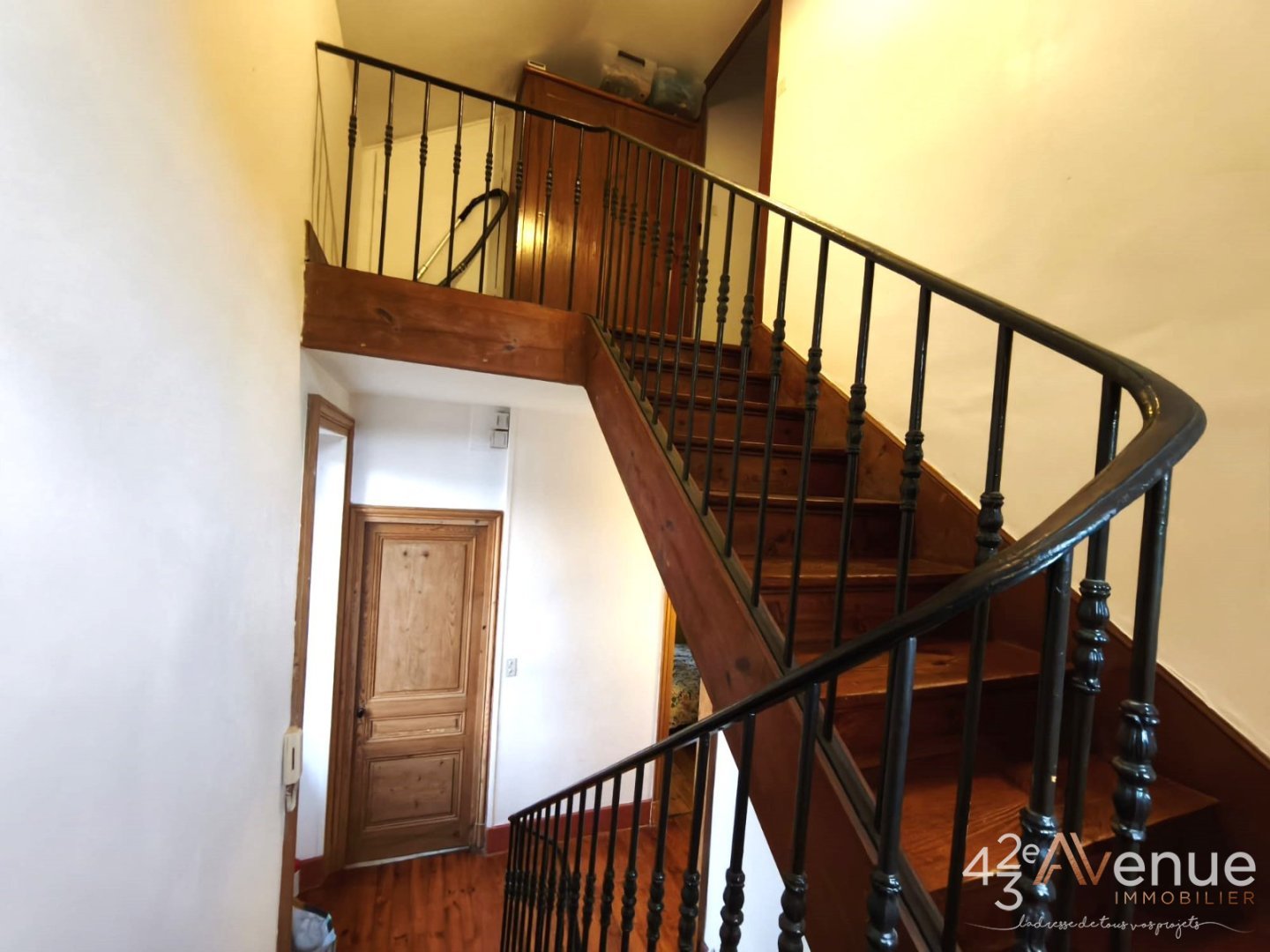 MAISON A VENDRE - LE CHAMBON FEUGEROLLES - 146 m2 - 175�000�&euro;