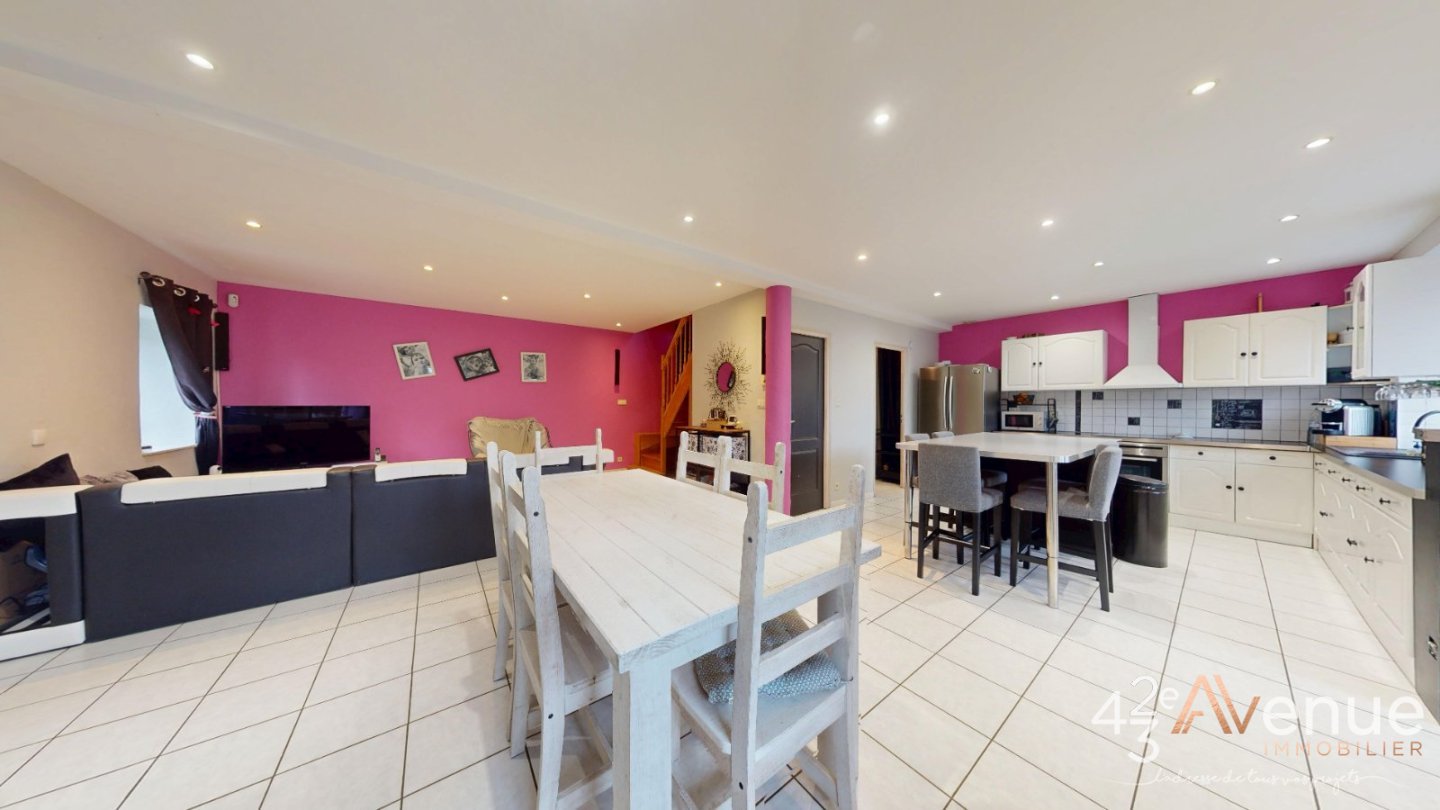 MAISON A VENDRE - LES VILLETTES - 175 m2 - 249�000�&euro;