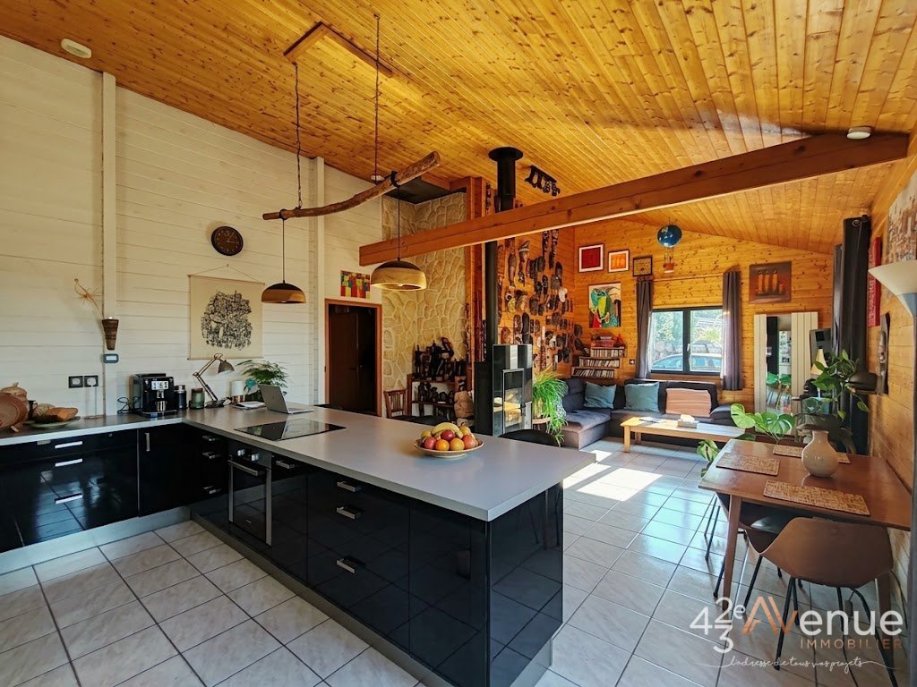 CHALET A VENDRE - PAVEZIN - 100 m2 - 289 000 &euro;