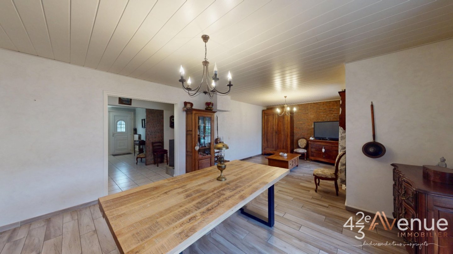 MAISON A VENDRE - RETOURNAC - 237 m2 - 230 000 €