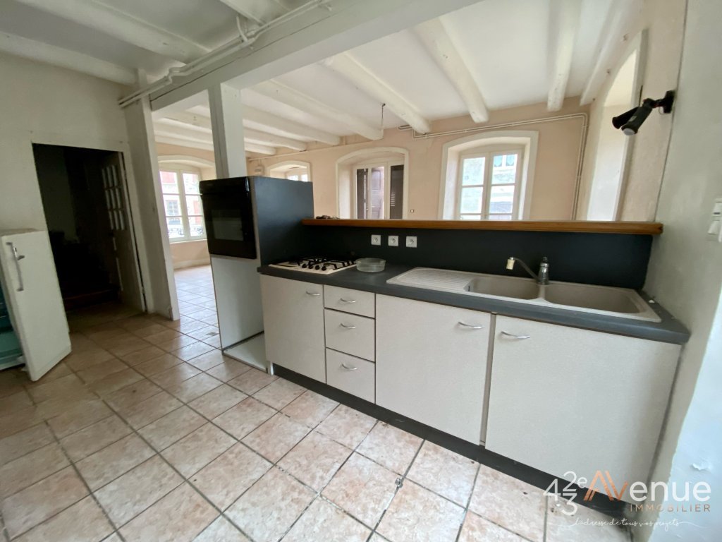 MAISON A VENDRE - ROCHE EN REGNIER - 136 m2 - 70 000 &euro;