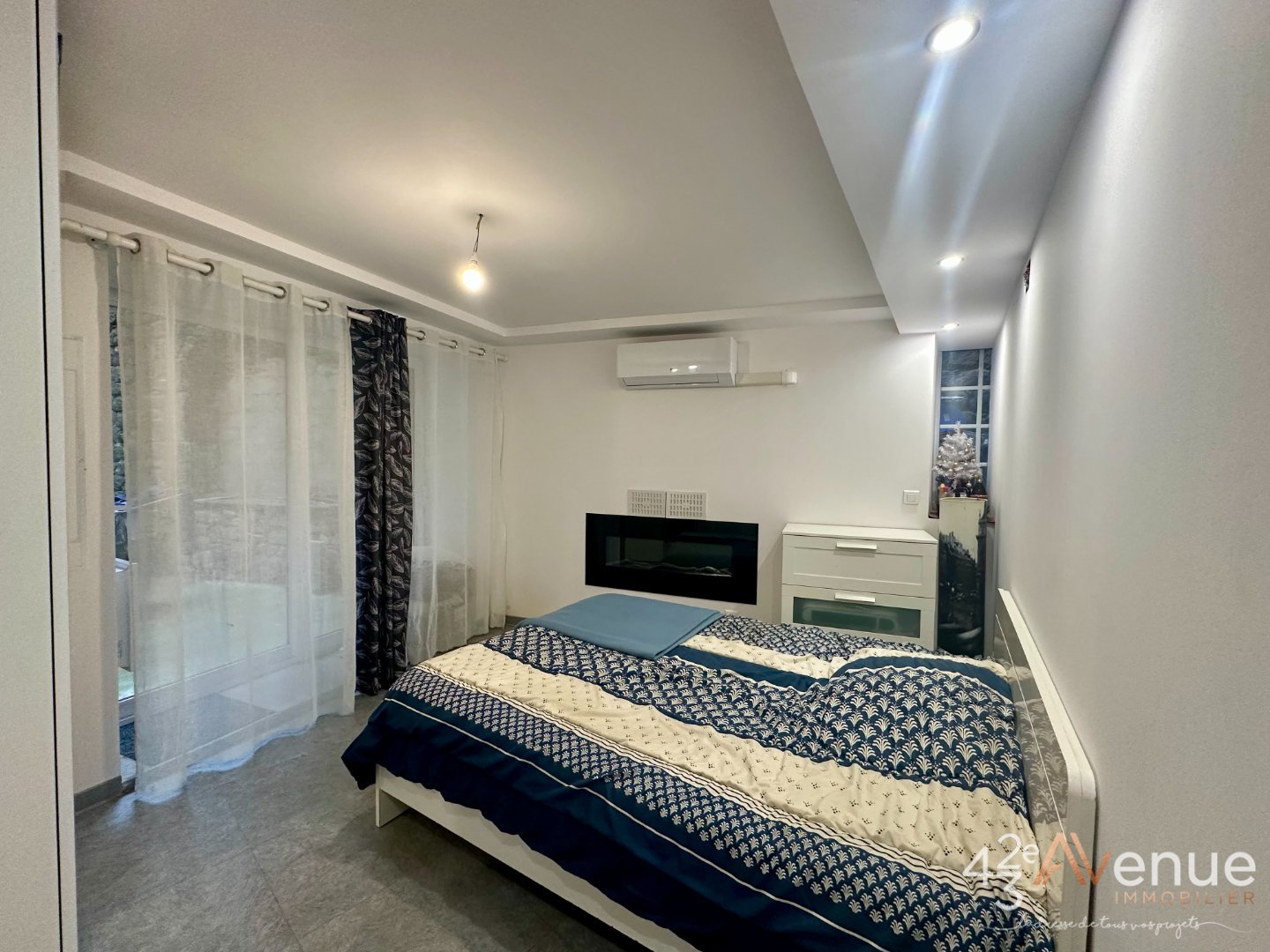 maison de ville A VENDRE - ST BONNET LE CHATEAU - 155 m2 - 140�000�&euro;