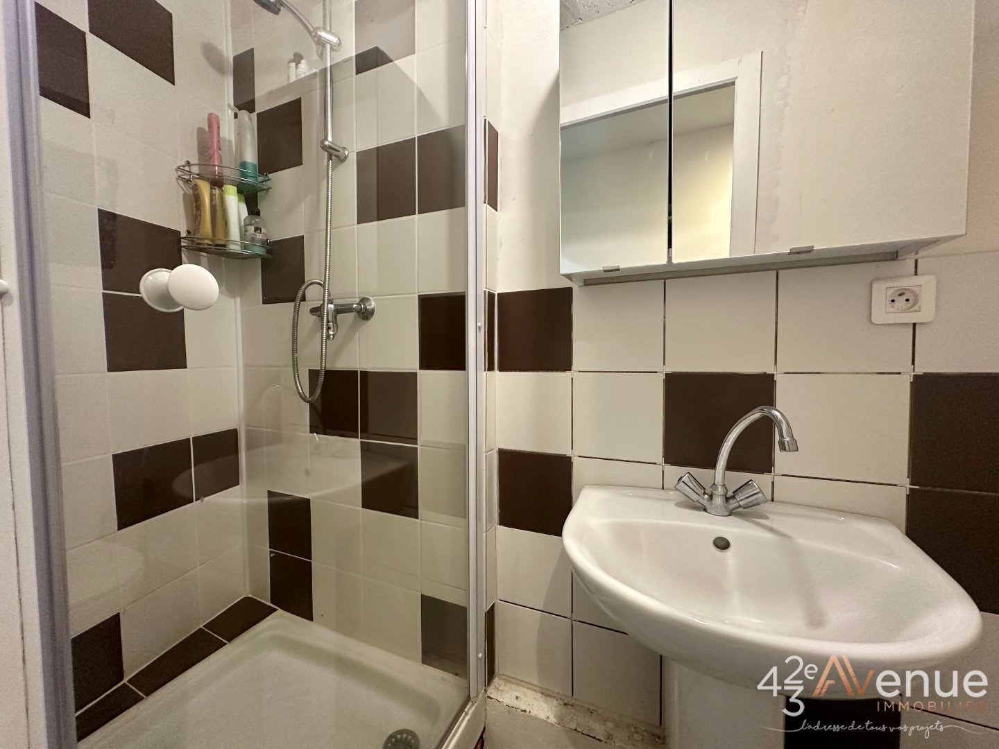 maison de ville A VENDRE - ST BONNET LE CHATEAU - 155 m2 - 140�000�&euro;