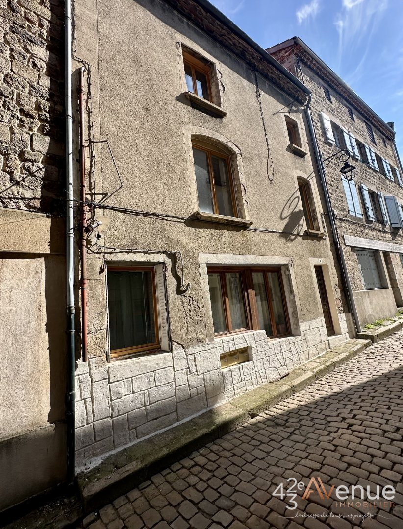 maison de ville A VENDRE - ST BONNET LE CHATEAU - 155 m2 - 140�000�&euro;