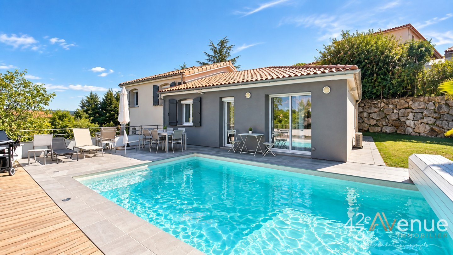 MAISON AVEC PISCINE A VENDRE - ST CHAMOND Izieux - 116 m2 - 420 000 &euro;