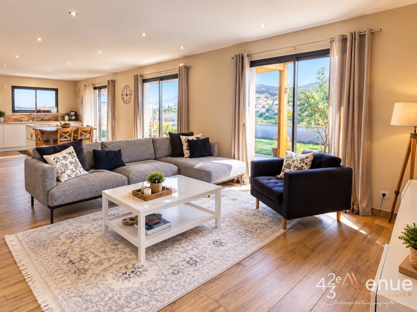 MAISON RECENTE AVES PISCINE A VENDRE - ST CHAMOND PHILIPPIERE - 119 m2 - 450 000 &euro;