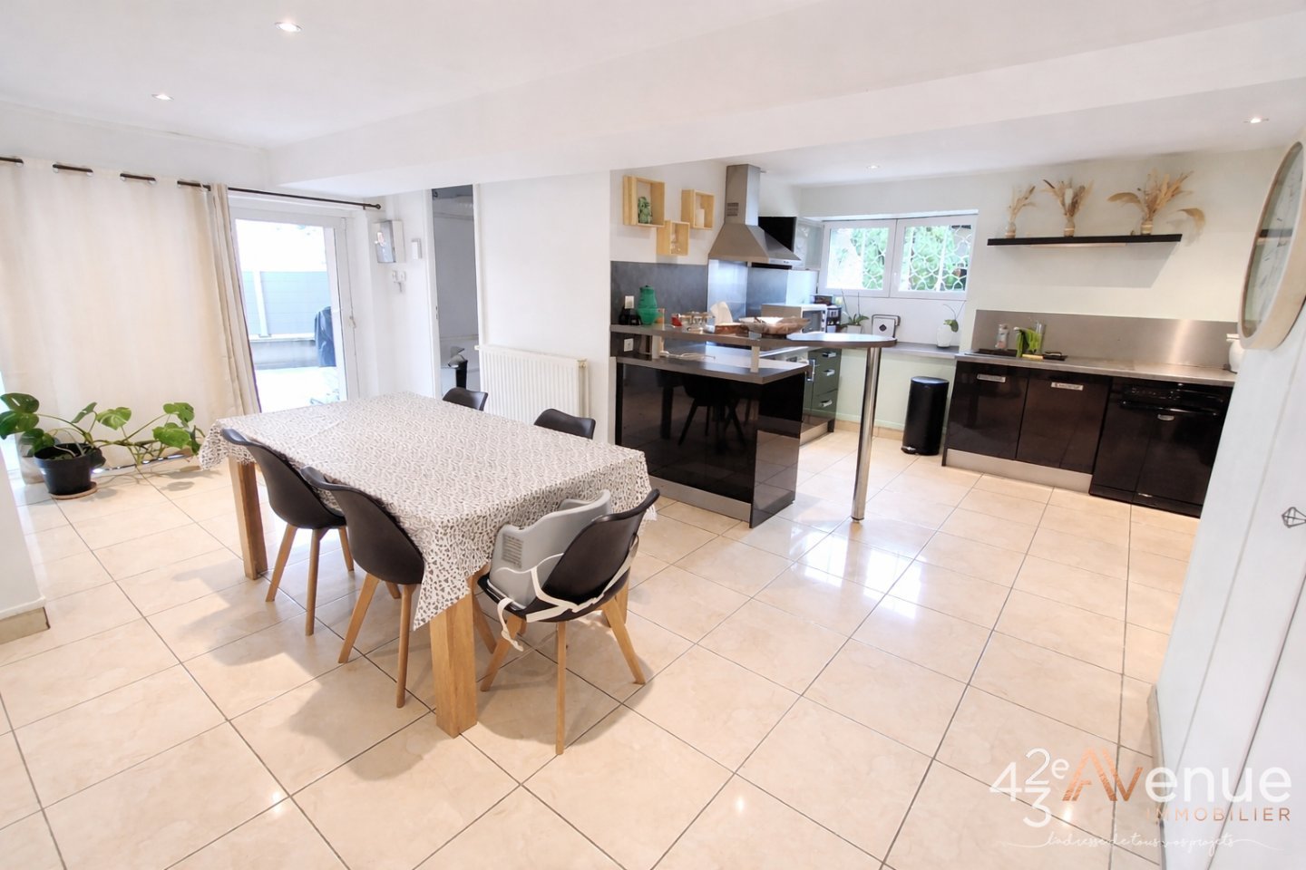 MAISON A VENDRE - ST CHAMOND - 118 m2 - 220�000�&euro;