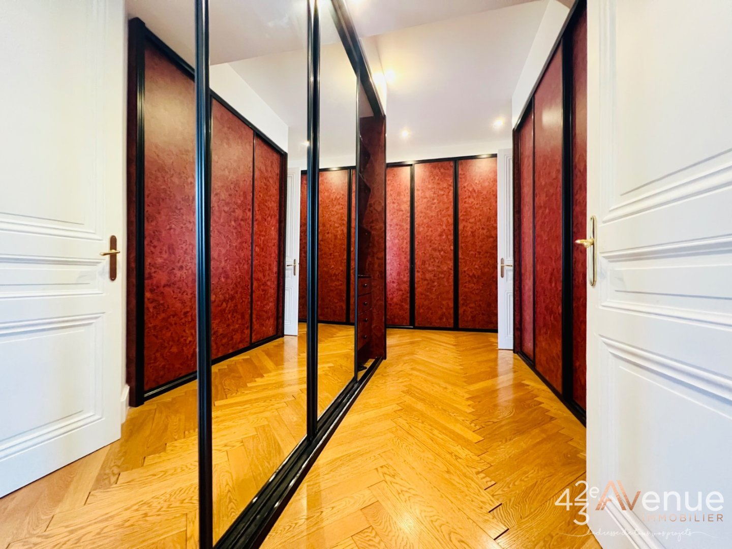 H�tel Particulier secteur Badouilli�re A VENDRE - ST ETIENNE Badouill�re - 330 m2 - 429�000�&euro;