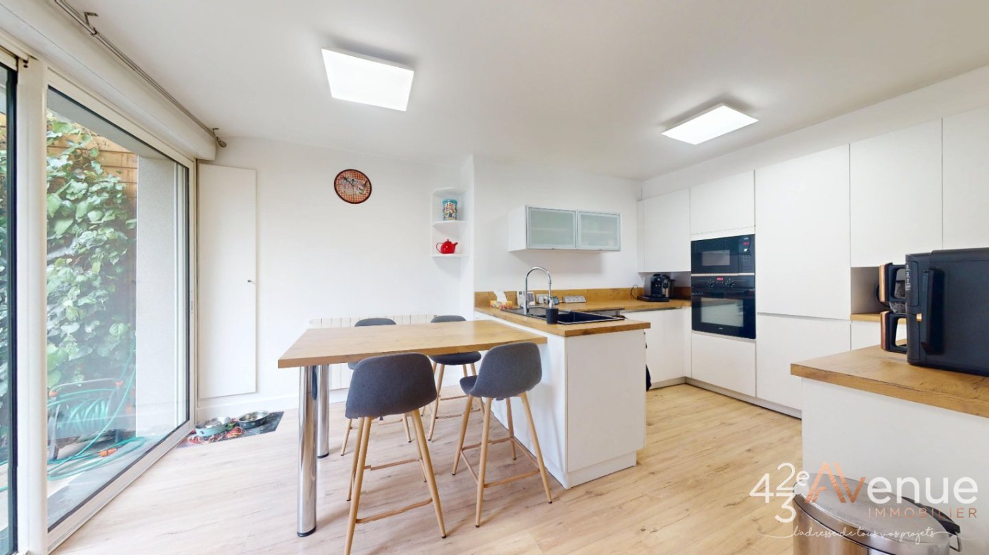 MAISON A VENDRE - ST ETIENNE CHATEAUCREUX - 127.9 m2 - 289 000 &euro;