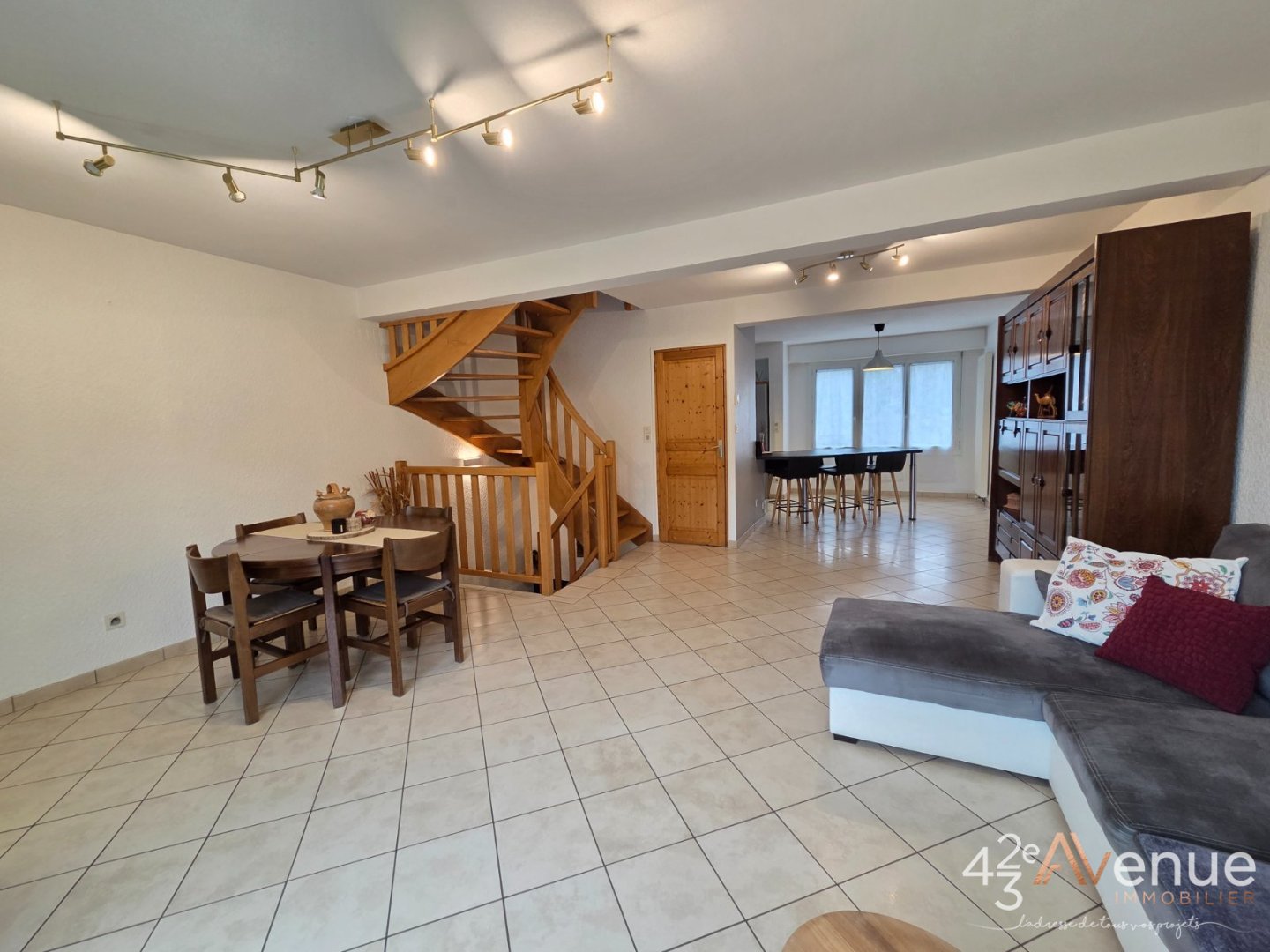 MAISON A VENDRE - ST ETIENNE MONTPLAISIR - 100.62 m2 - 220 000 &euro;