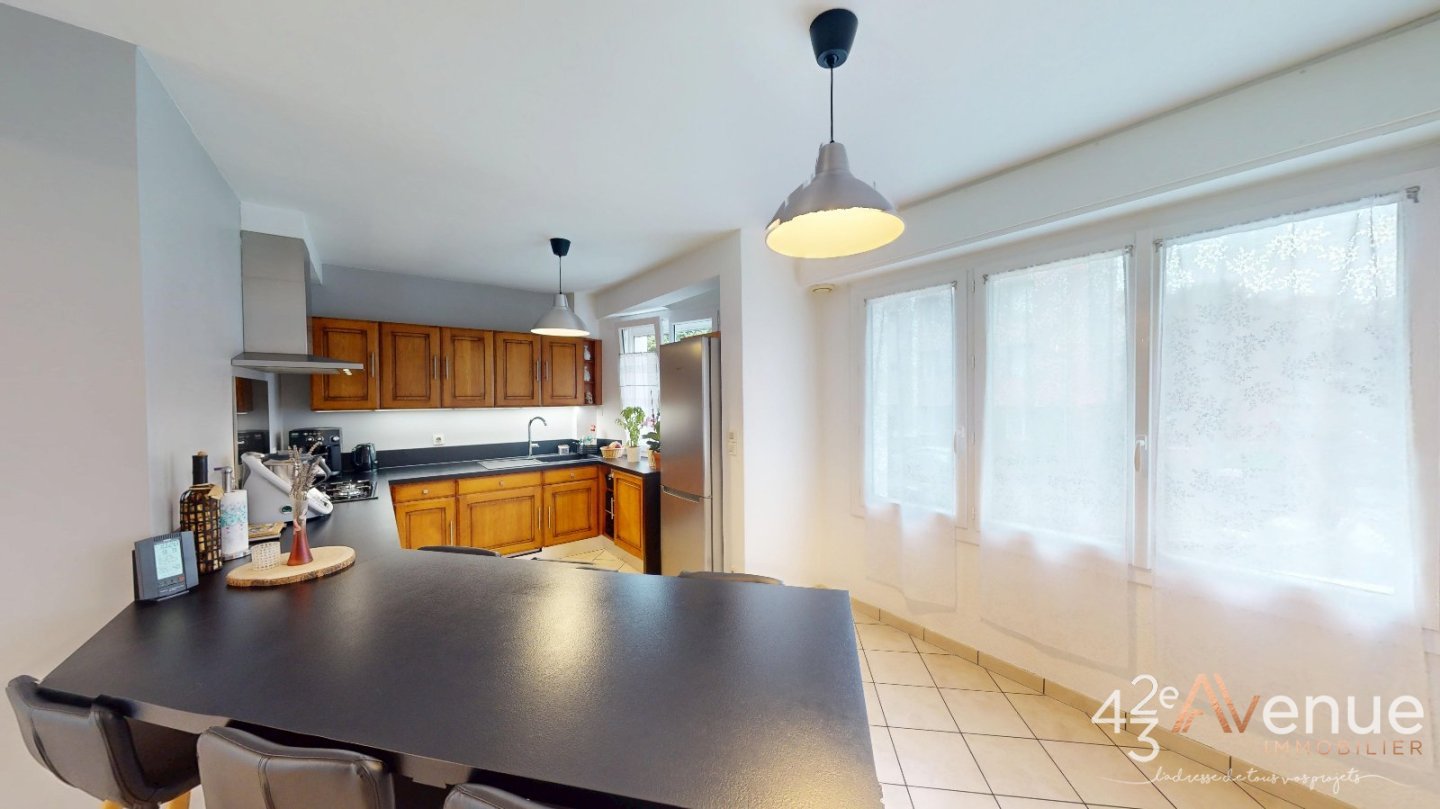 MAISON A VENDRE - ST ETIENNE MONTPLAISIR - 100.62 m2 - 220 000 &euro;