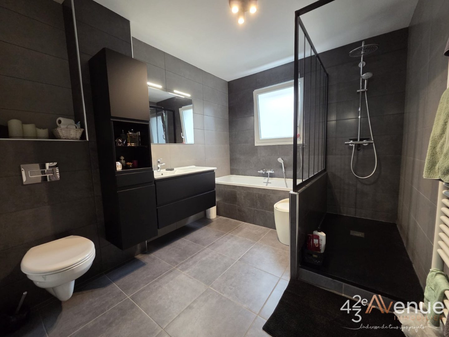 MAISON A VENDRE - ST ETIENNE MONTPLAISIR - 100.62 m2 - 220 000 &euro;
