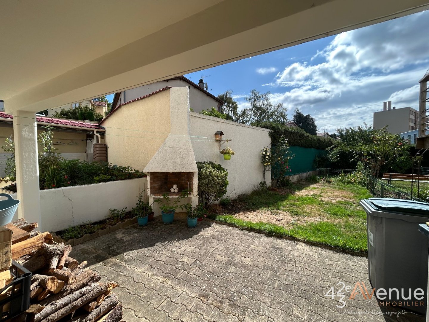 MAISON A VENDRE - ST ETIENNE MONTPLAISIR - 100.62 m2 - 220 000 &euro;