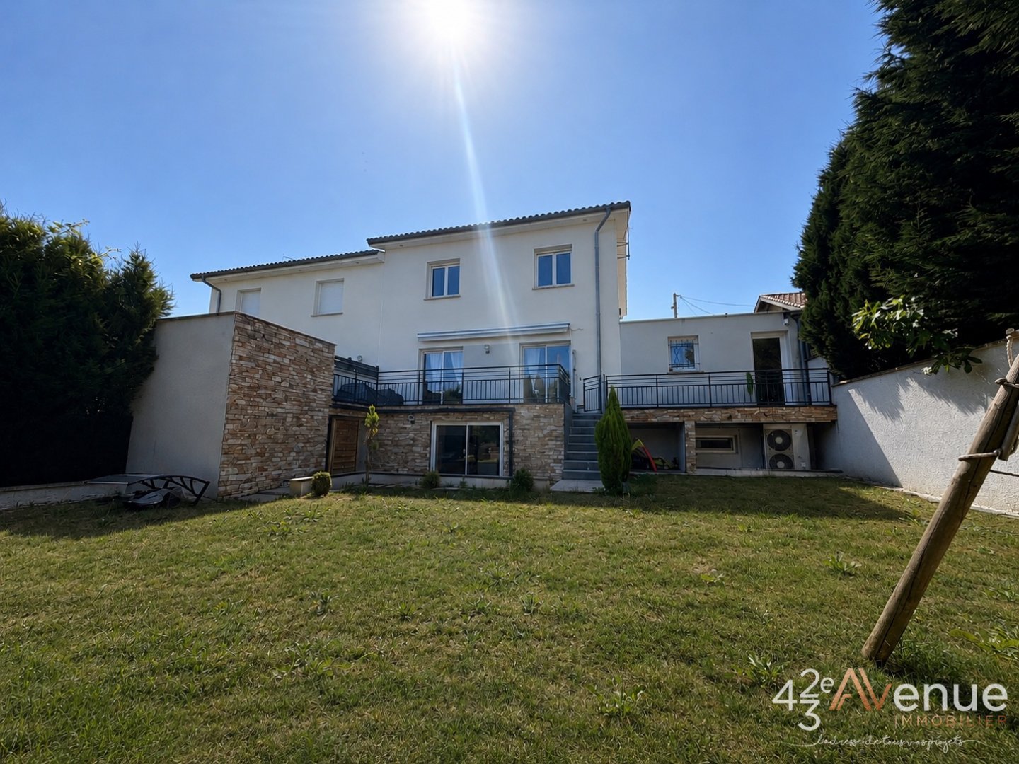 Maison St Etienne, secteur Montplaisir / CHPL A VENDRE - ST ETIENNE Secteur Montplaisir / CHPL - 230 m2 - 320 000 &euro;