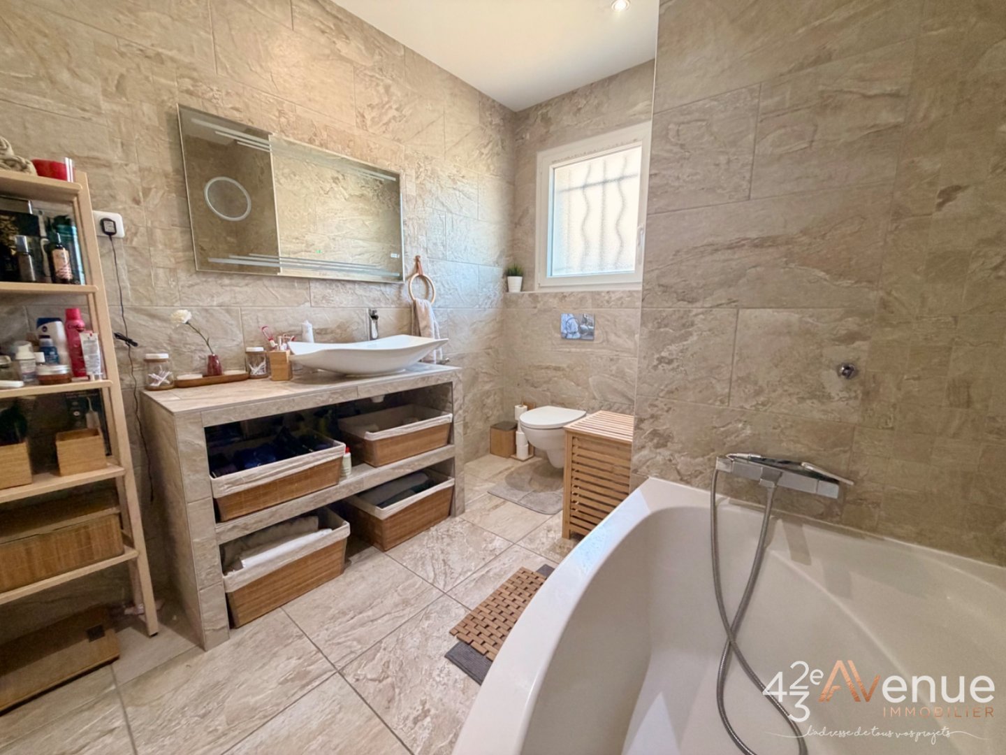 Maison St Etienne, secteur Montplaisir / CHPL A VENDRE - ST ETIENNE Secteur Montplaisir / CHPL - 230 m2 - 320 000 &euro;