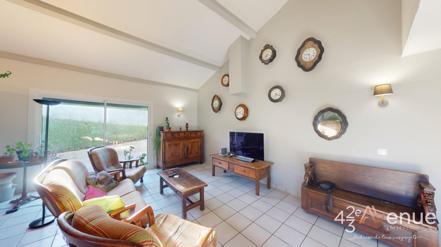Maison d Architecte T5 avec piscine A VENDRE - ST GENEST LERPT Le Chasseur - 146 m2 - 520 000 &euro;