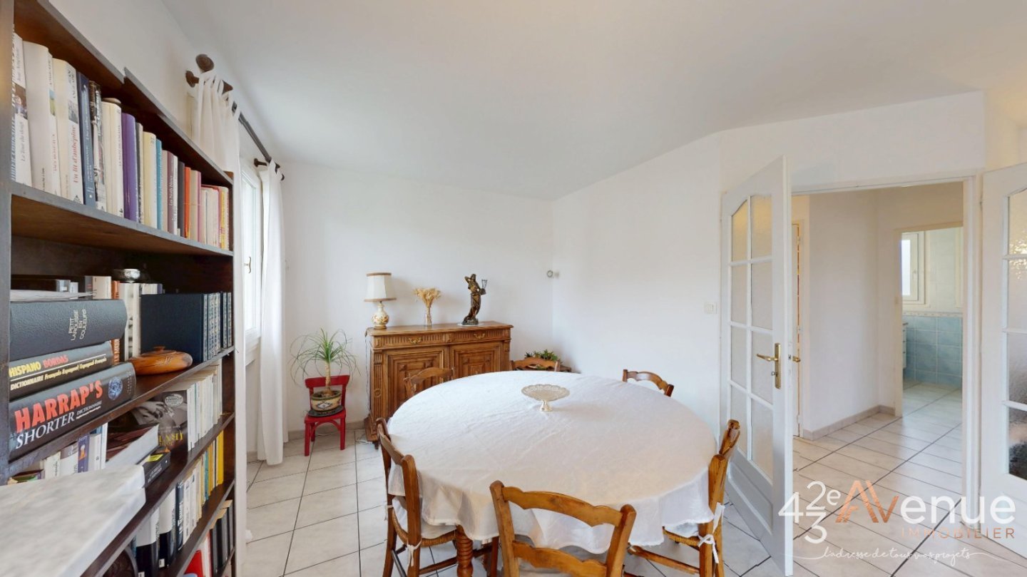 MAISON A VENDRE - ST GENEST LERPT - 90 m2 - 264�000�&euro;