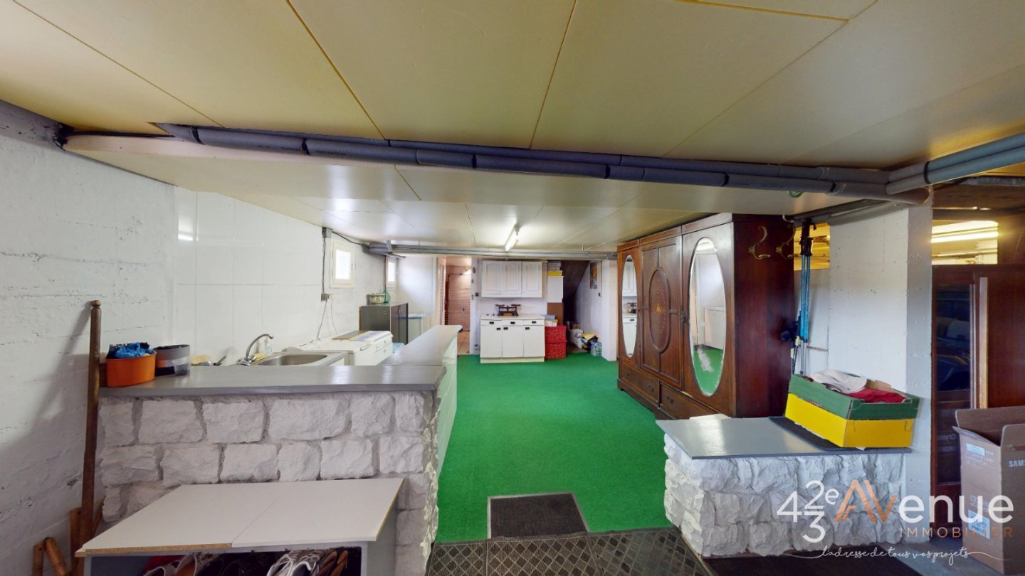 MAISON A VENDRE - ST GENEST LERPT - 90 m2 - 264�000�&euro;