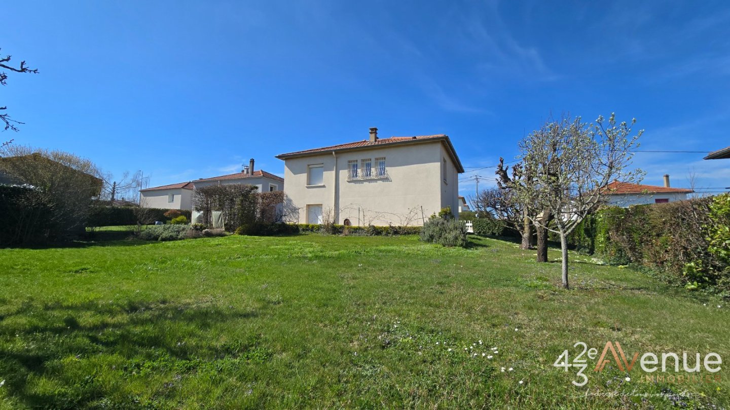 MAISON A VENDRE - ST GENEST LERPT - 67 m2 - 199�900�&euro;