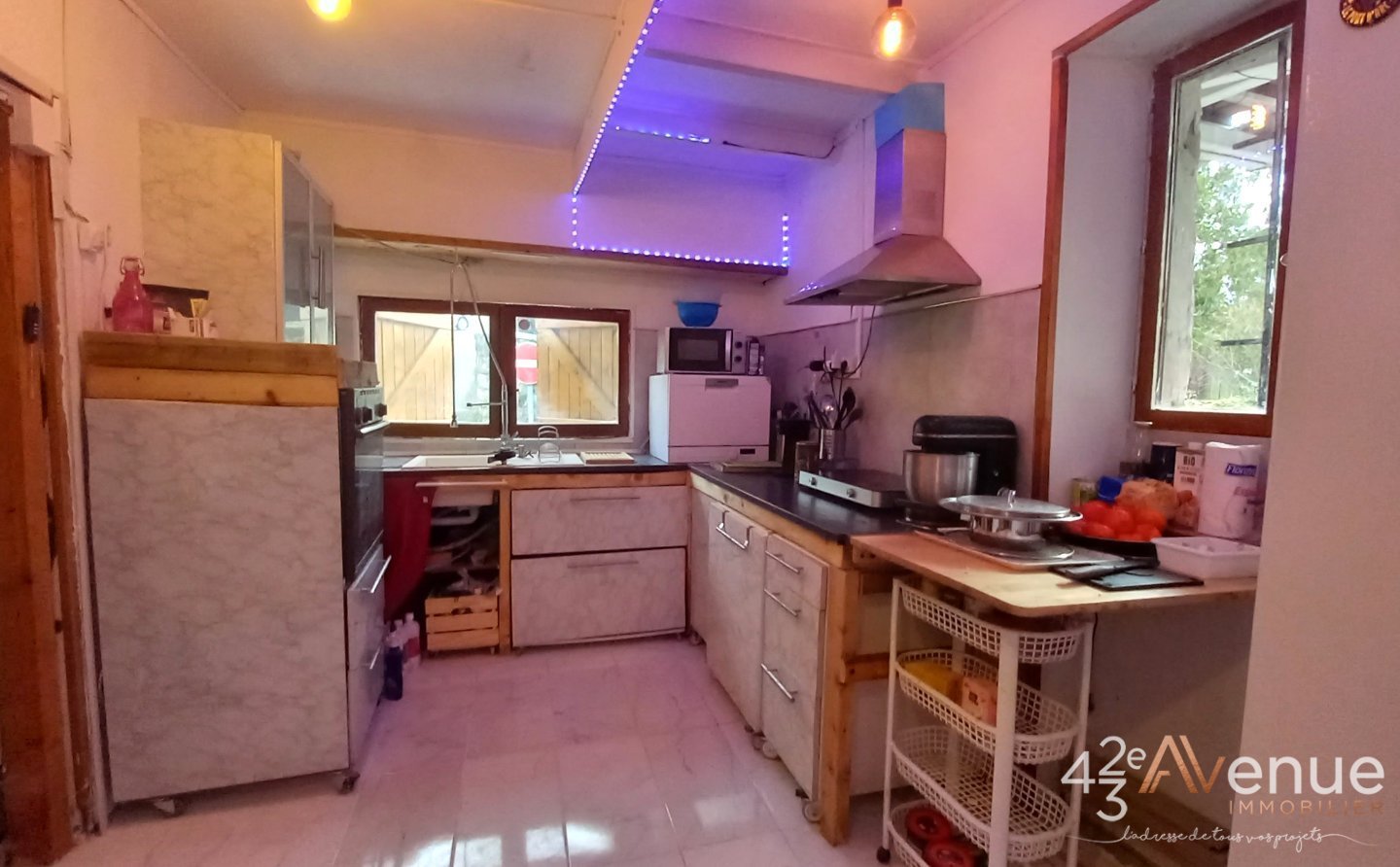 MAISON DE VILLAGE A VENDRE - ST MARTIN LA PLAINE - 85 m2 - 134�000�&euro;