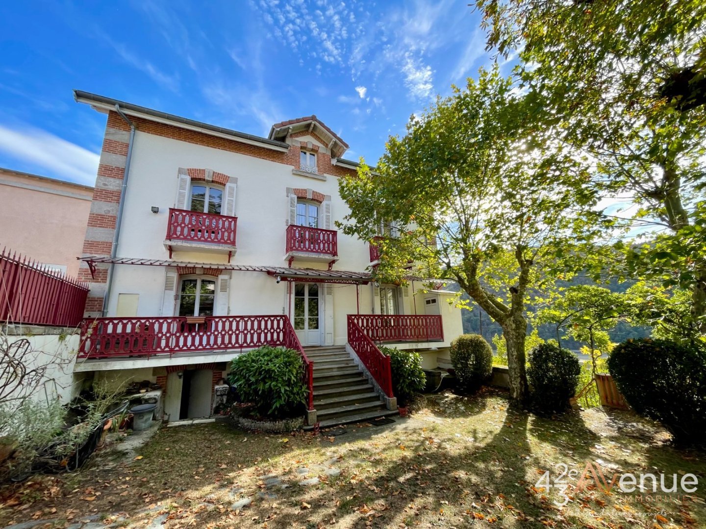 MAISON A VENDRE - ST PAUL EN CORNILLON - 269.02 m2 - 500 000 &euro;
