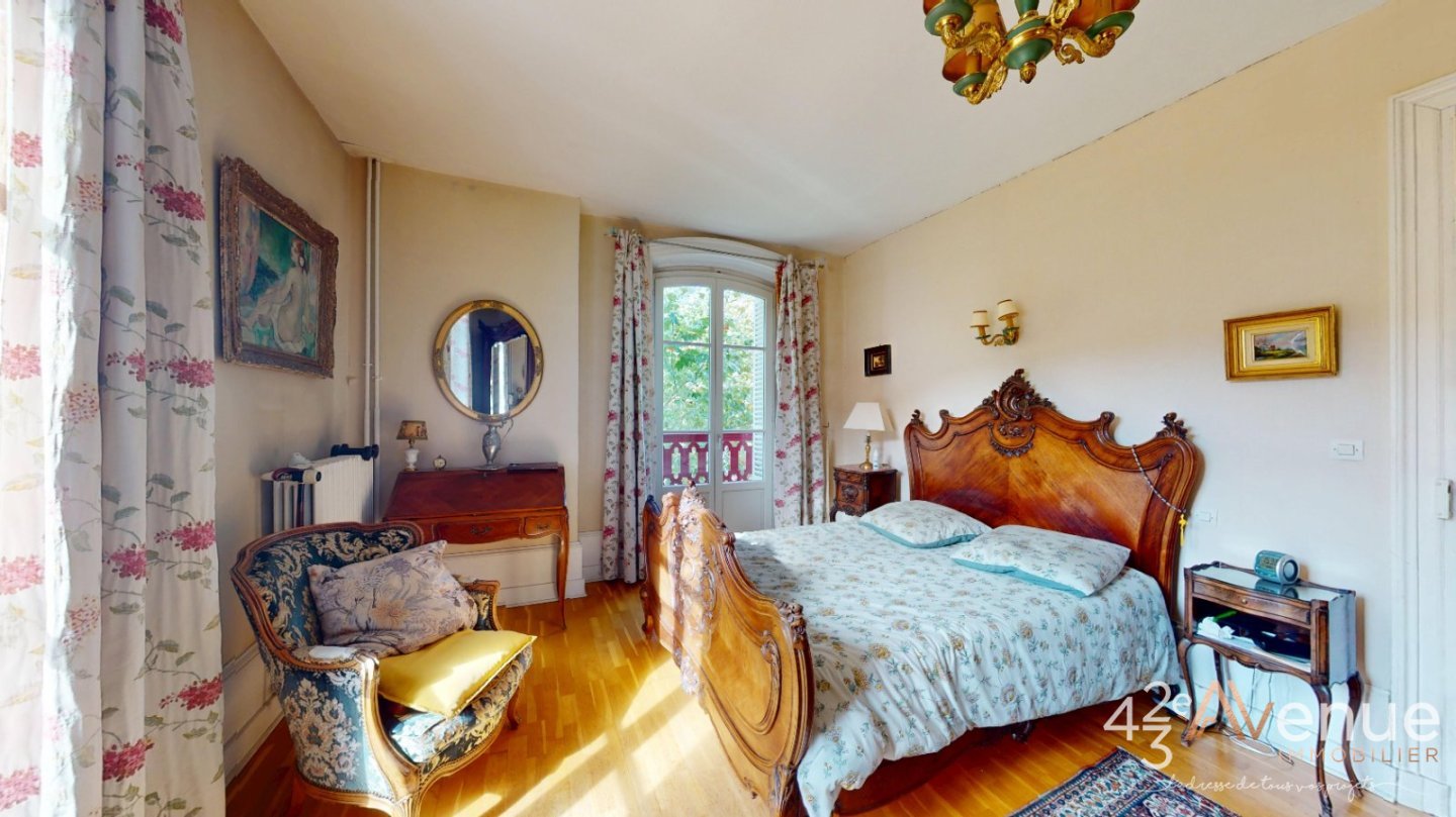 MAISON A VENDRE - ST PAUL EN CORNILLON - 269.02 m2 - 500 000 &euro;