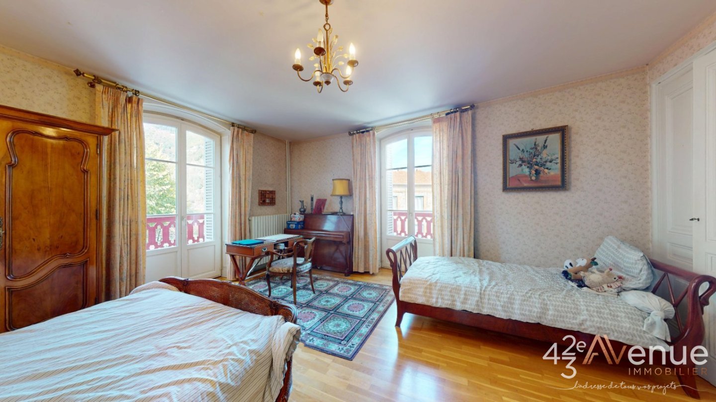 MAISON A VENDRE - ST PAUL EN CORNILLON - 269.02 m2 - 500 000 &euro;