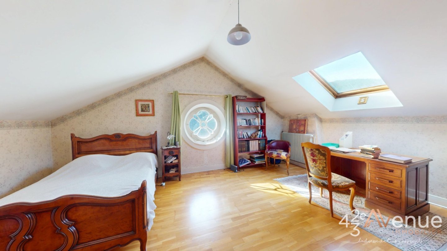 MAISON A VENDRE - ST PAUL EN CORNILLON - 269.02 m2 - 500 000 &euro;