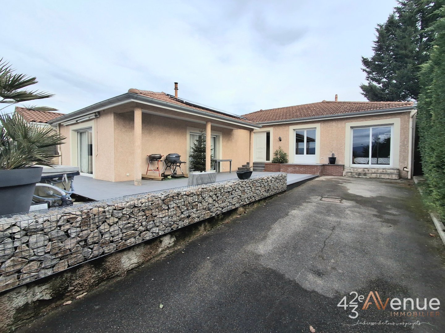 MAISON A VENDRE - SURY LE COMTAL - 161 m2 - 385�000�&euro;