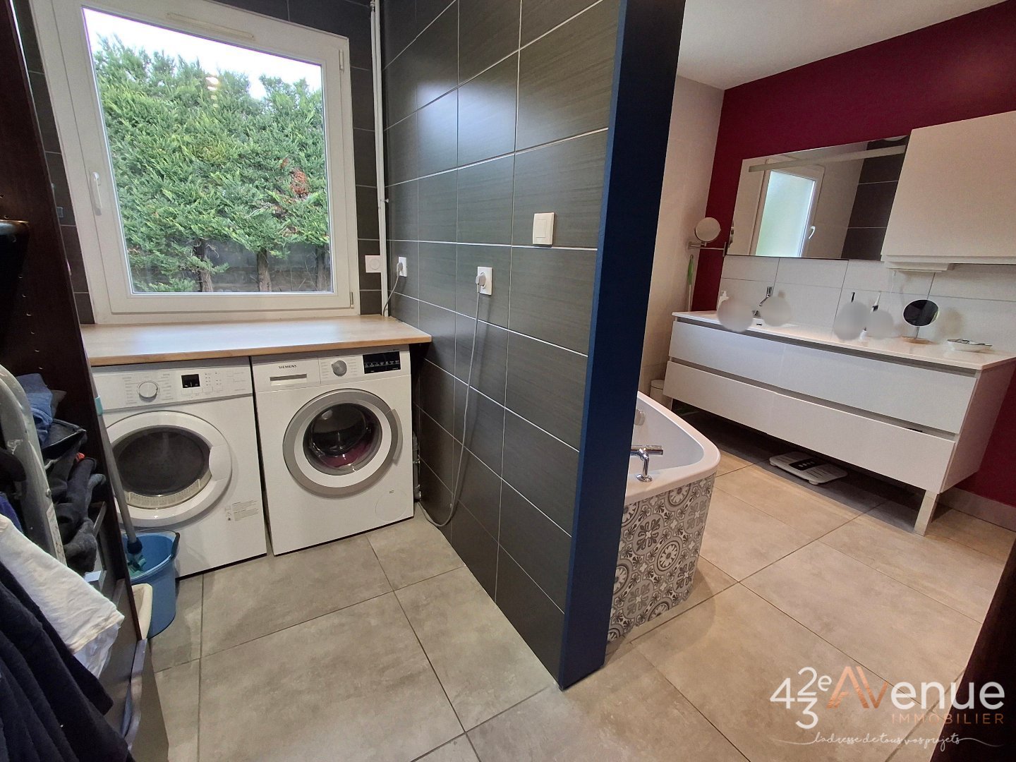 MAISON A VENDRE - SURY LE COMTAL - 161 m2 - 385�000�&euro;