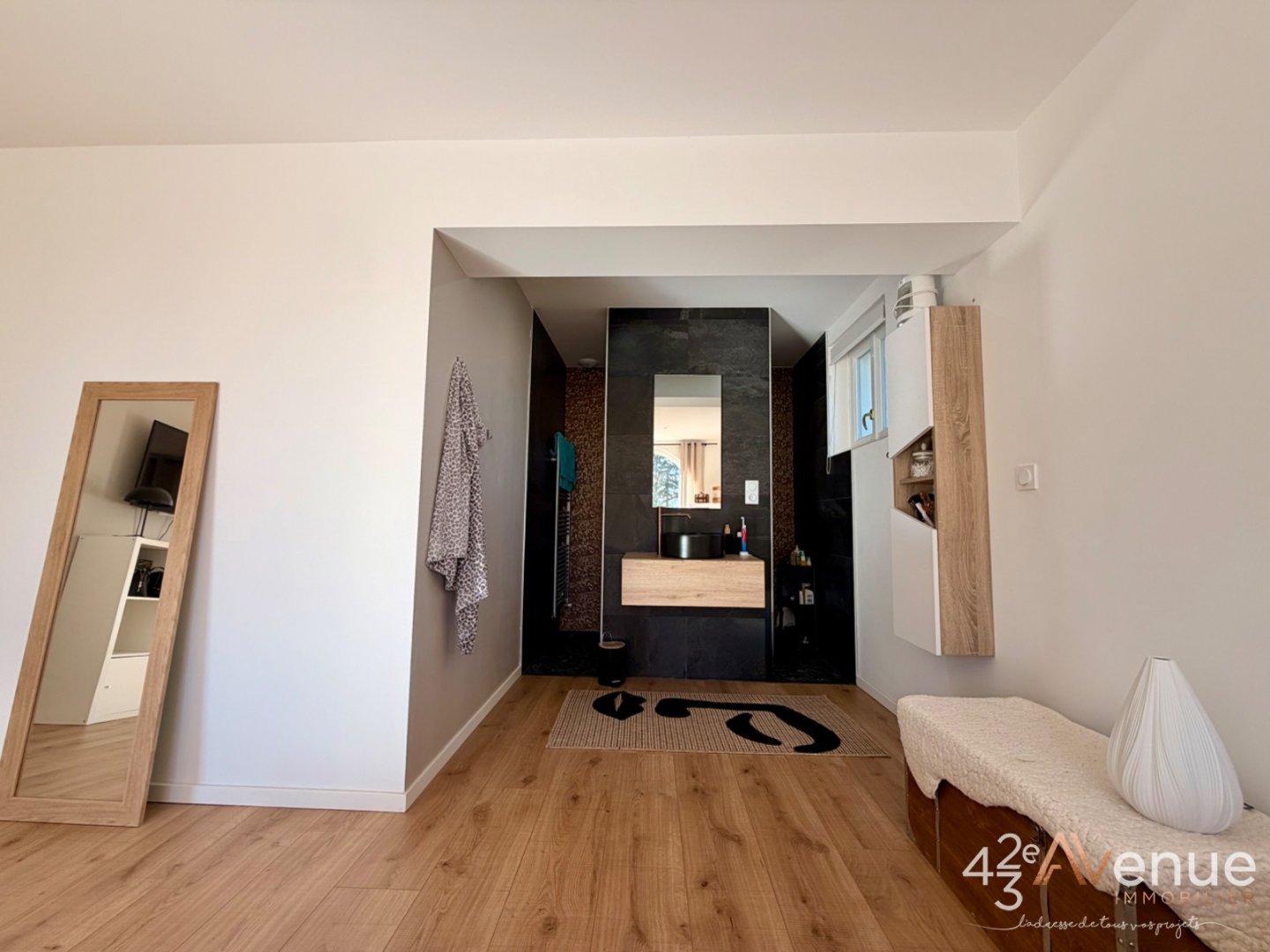 Sury Le Comtal Maison 265 m2sur 1200 m2 de terrain A VENDRE - SURY LE COMTAL - 265 m2 - 430�000�&euro;