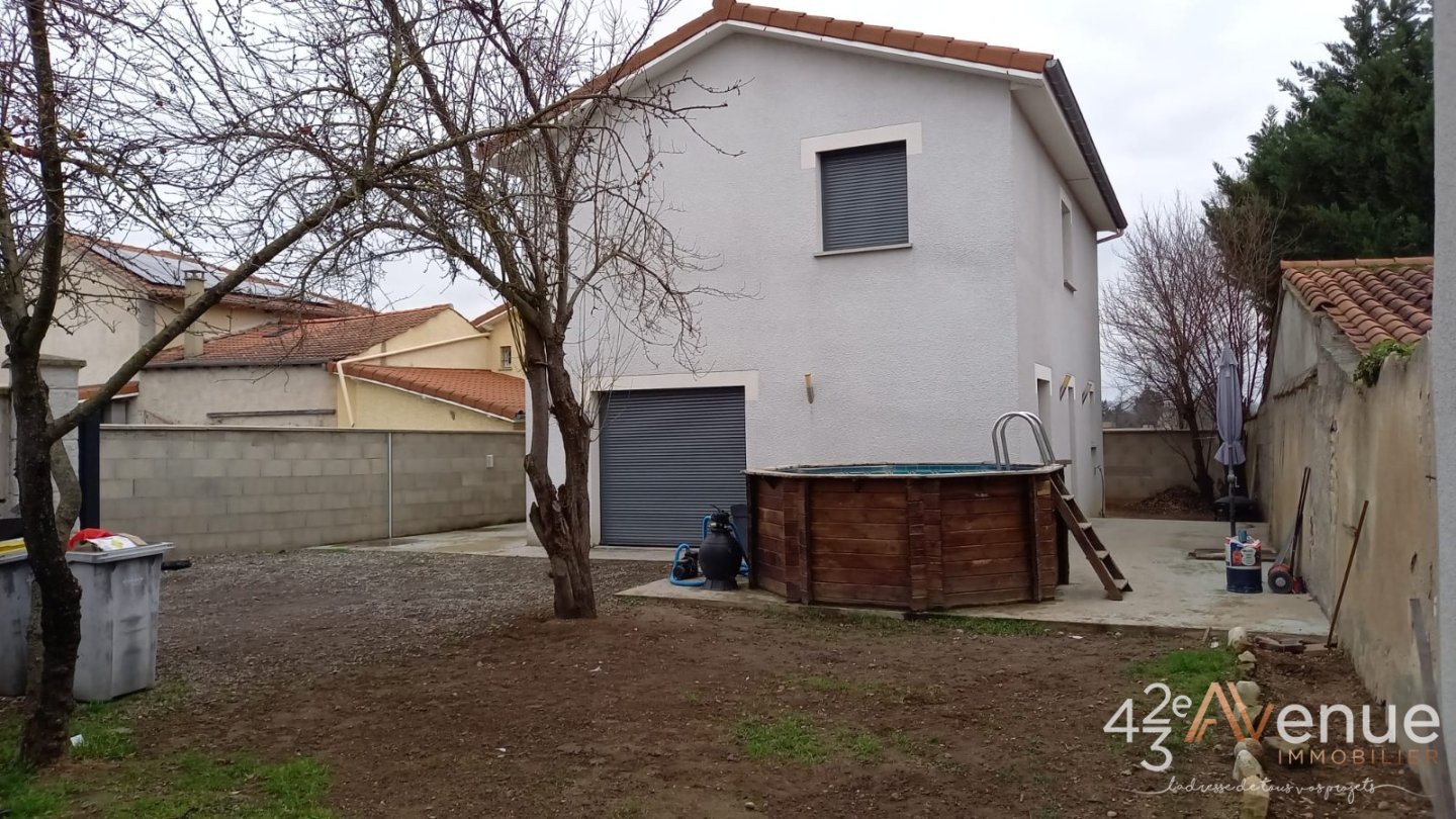 MAISON A VENDRE - SURY LE COMTAL - 120 m2 - 265 000 &euro;