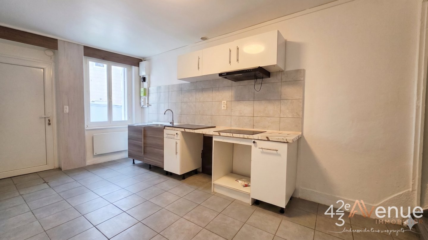 MAISON A VENDRE - SURY LE COMTAL - 84 m2 - 99 000 &euro;