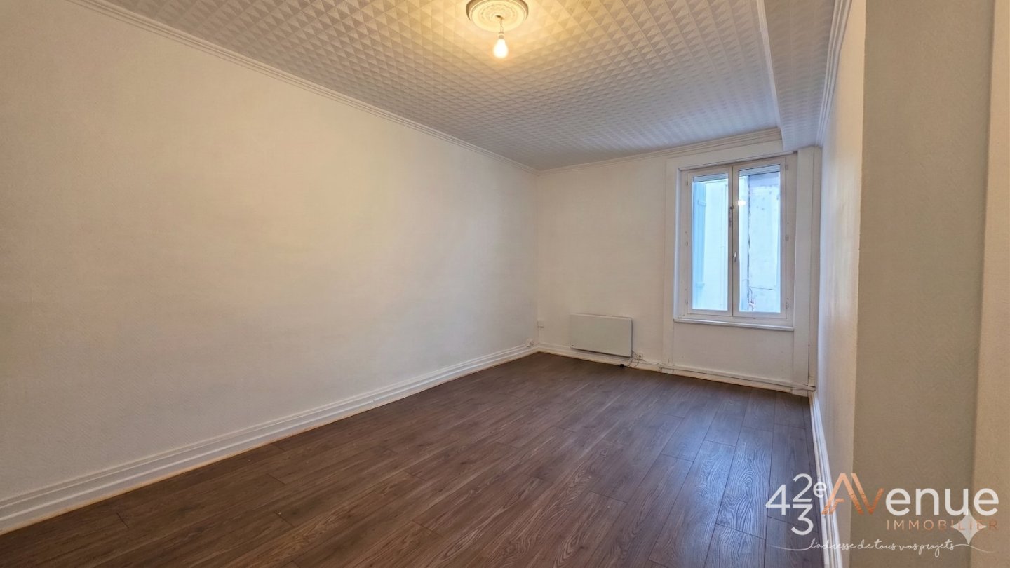 MAISON A VENDRE - SURY LE COMTAL - 84 m2 - 99 000 &euro;