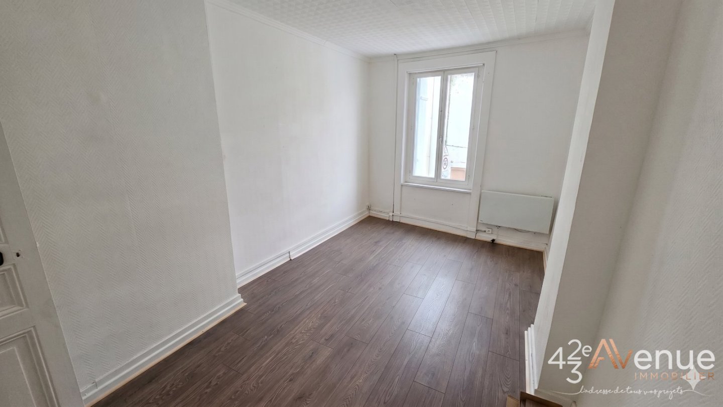 MAISON A VENDRE - SURY LE COMTAL - 84 m2 - 99 000 &euro;