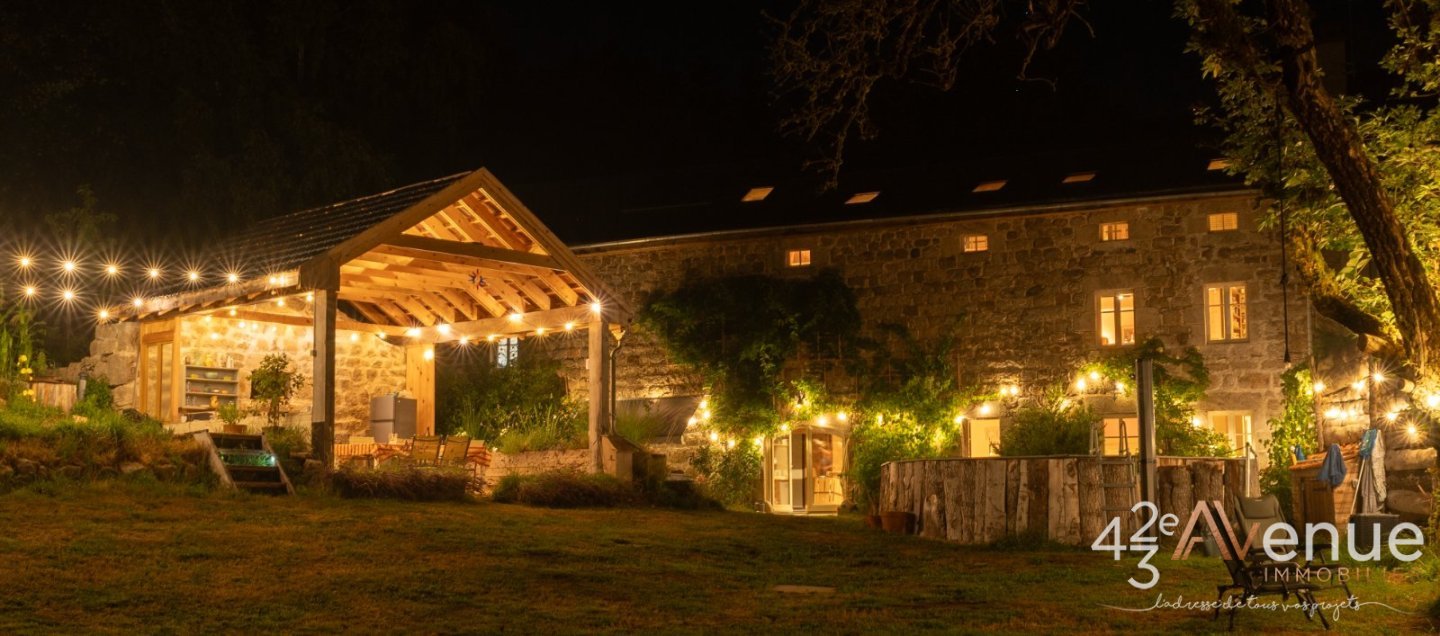 Corps de ferme en pierre - TENCE - 338 m2 - 540 000 &euro;