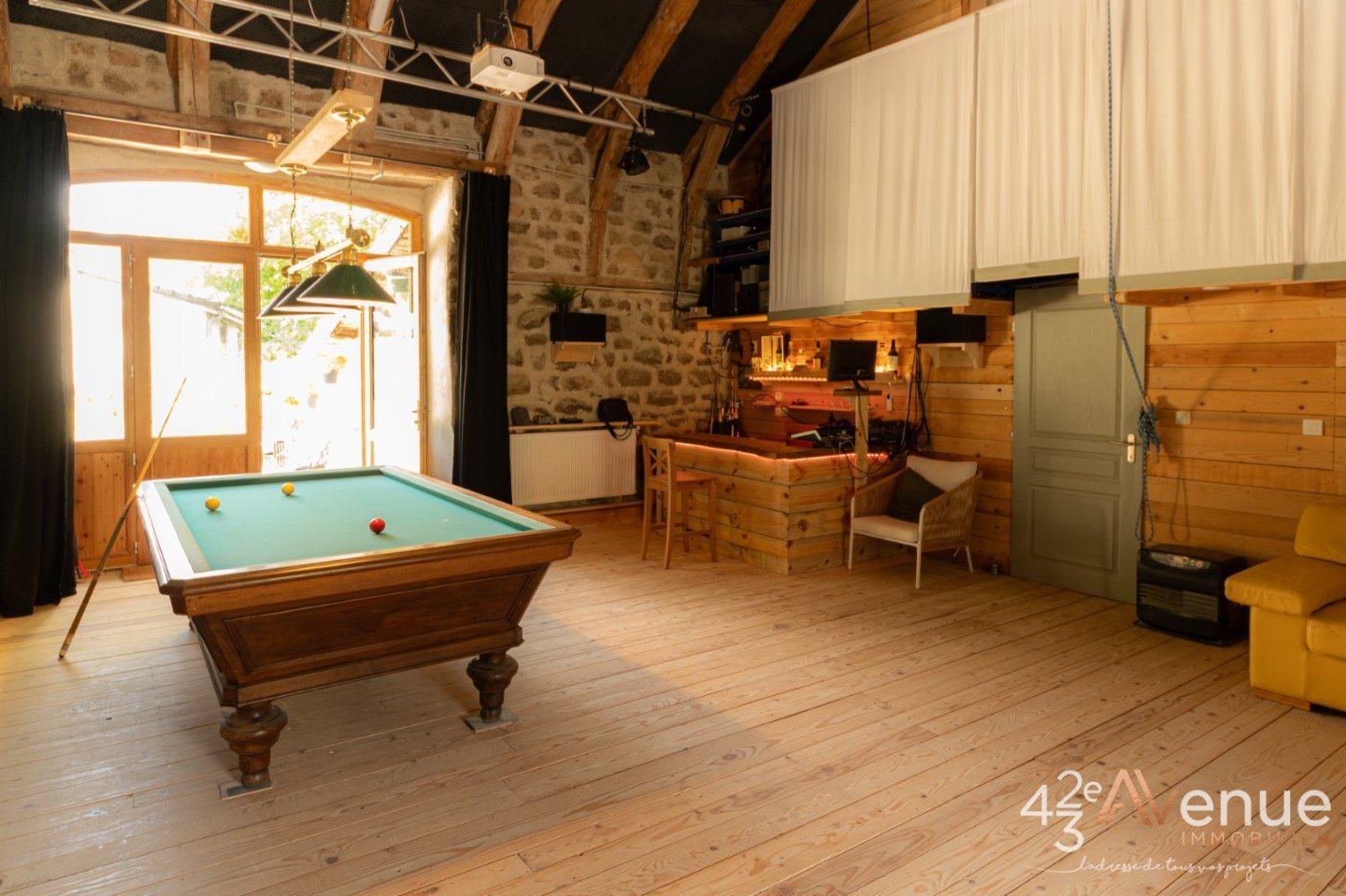 Corps de ferme en pierre - TENCE - 338 m2 - 540 000 &euro;