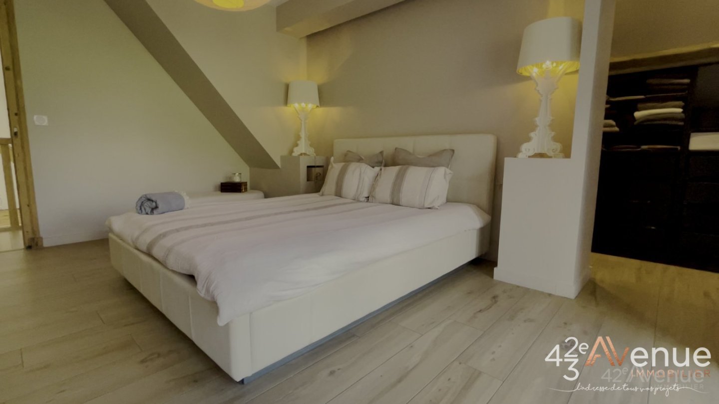 MAISON A VENDRE - UNIEUX - 250 m2 - 749�000�&euro;